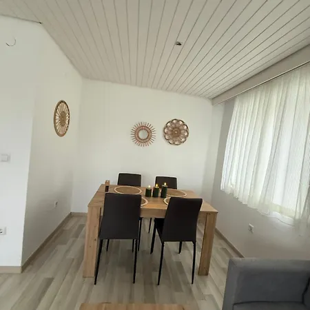 Dachtraum Sahin Apartment Guenzburg Exterior photo